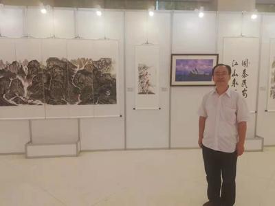 國策智庫專家李德偉參觀上海政協(xié) 觀摩領導作品，共話文化藝術交流